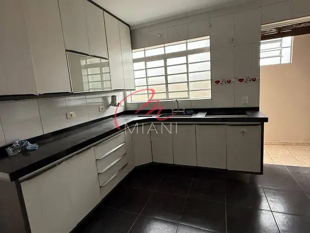 Sobrado com 180m² 3 quartos e 3 banheiros, para alugar, no bairro Vila Gomes em São Paulo