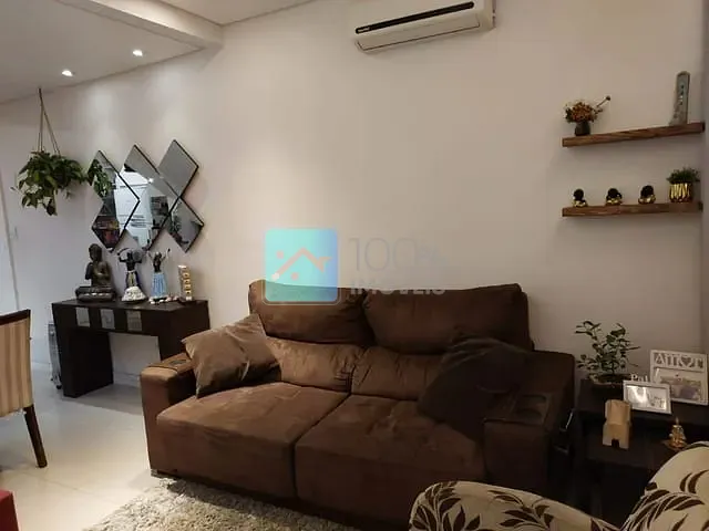 Sobrado com 93m² 2 quartos e 2 banheiros, à venda, no bairro Jardim Limoeiro em São José dos Campos