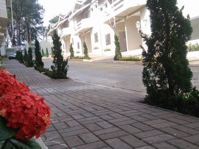 Foto do Sobrado - Sobrado com 3 dormitórios à venda, 83 m² por R$ 405.000,00 - Chácaras São José - São José dos Campos/SP | INDEPENDENCE NEGOCIOS IMOBILIARIOS LTDA