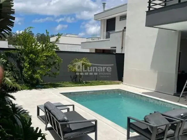 Sobrado com 388m² 4 quartos e 6 banheiros, à venda, no bairro Cézar de Souza em Mogi das Cruzes