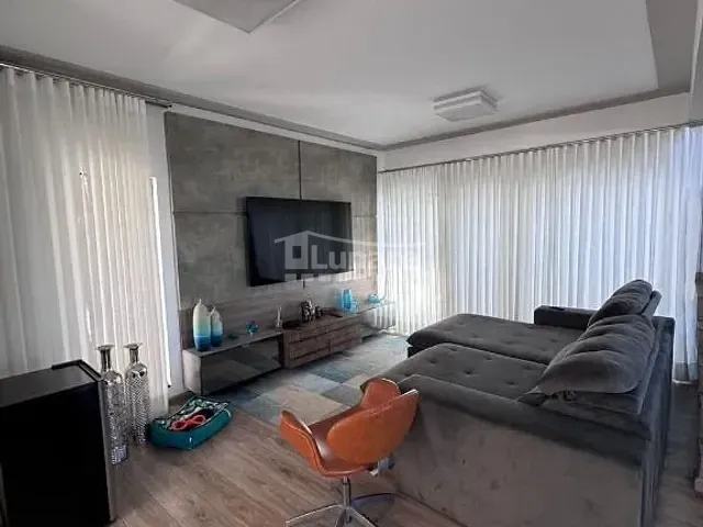 Sobrado com 256m² 3 quartos e 5 banheiros, à venda, no bairro Fazenda Rodeio em Mogi das Cruzes