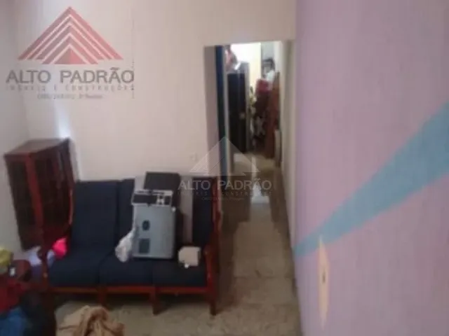 Sobrado com 100m², à venda, no bairro Jardim Primavera em Mauá