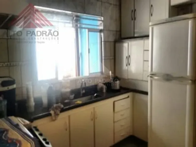 Sobrado com 100m², à venda, no bairro Jardim Primavera em Mauá