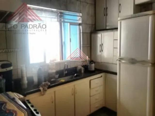 Sobrado com 100m², à venda, no bairro Jardim Primavera em Mauá