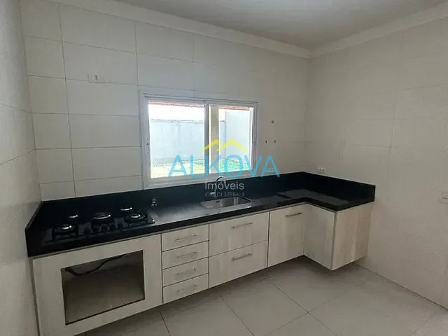 Sobrado com 250m² 3 quartos e 2 banheiros, à venda, no bairro Villa Branca em Jacareí