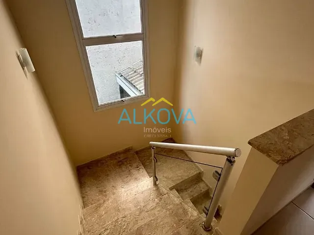 Sobrado com 250m² 3 quartos e 2 banheiros, à venda, no bairro Villa Branca em Jacareí