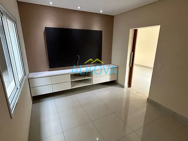 Sobrado com 250m² 3 quartos e 2 banheiros, à venda, no bairro Villa Branca em Jacareí