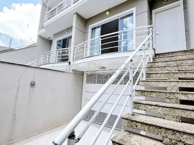 Sobrado 3 quartos e 4 banheiros, à venda, no bairro Vila Dom Pedro II em São Paulo