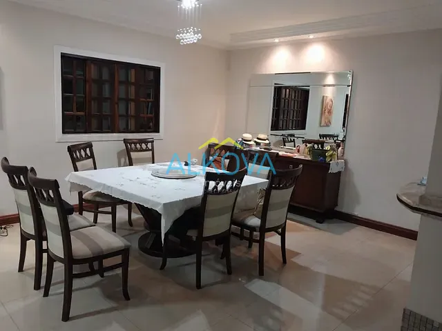 Sobrado com 250m² 3 quartos e 3 banheiros, à venda, no bairro Urbanova em São José dos Campos