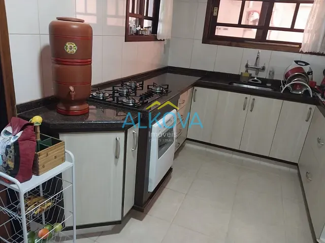Sobrado com 250m² 3 quartos e 3 banheiros, à venda, no bairro Urbanova em São José dos Campos