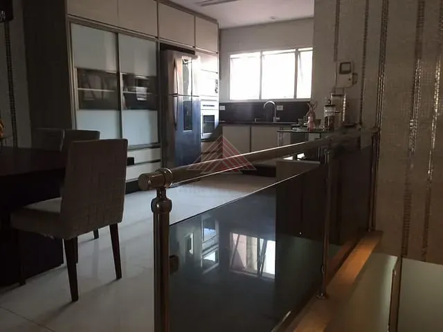 Sobrado com 125m² 3 quartos e 1 banheiro, à venda, no bairro Parque São Vicente em Mauá