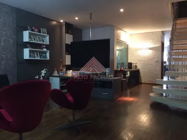 Sobrado com 125m² 3 quartos e 1 banheiro, à venda, no bairro Parque São Vicente em Mauá