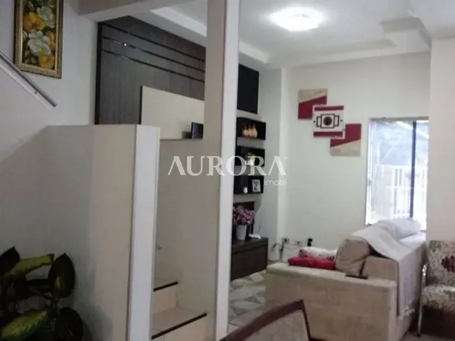 Sobrado 3 quartos e 3 banheiros, à venda, no bairro Columbia em Londrina