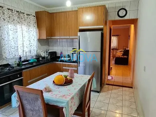 Sobrado com 140m² 3 quartos e 3 banheiros, à venda, no bairro Jardim das Indústrias em São José dos Campos