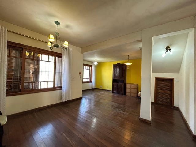 Casa com 300m² 4 quartos e 4 banheiros, à venda, no bairro Centro em Pelotas
