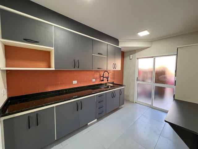 Foto do Sobrado - Sobrado com 3 dormitórios à venda, 160 m² por R$ 700.000,00 - Cidade Jardim - Jacareí/SP | INDEPENDENCE NEGOCIOS IMOBILIARIOS LTDA