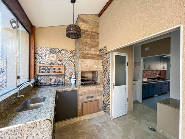 Foto do Sobrado - Sobrado com 3 dormitórios à venda, 160 m² por R$ 700.000,00 - Cidade Jardim - Jacareí/SP | INDEPENDENCE NEGOCIOS IMOBILIARIOS LTDA
