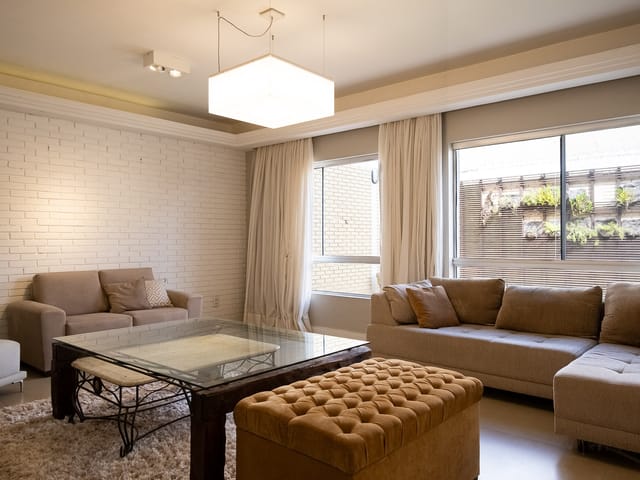 Casa com 292m² 3 quartos e 2 banheiros, à venda, no bairro Três Vendas em Pelotas