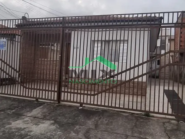 Sobrado com 250m² 4 quartos e 2 banheiros, à venda, no bairro Vila Sta Luzia -Taboão em São Bernardo do Campo