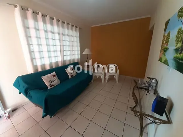 Sobrado com 254m² 5 quartos e 3 banheiros, à venda, no bairro Jardim Santa Brígida em Carapicuíba