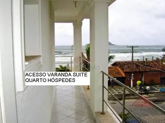 Sobrado à venda, no bairro Jardim Las Palmas em Guarujá