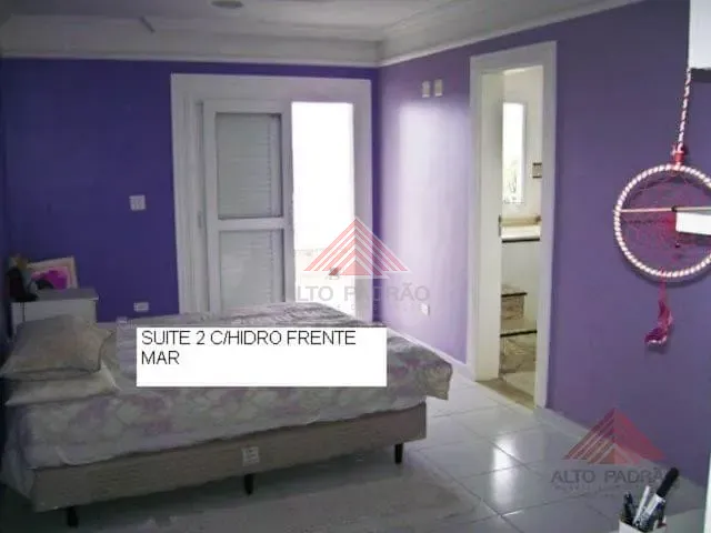 Sobrado à venda, no bairro Jardim Las Palmas em Guarujá