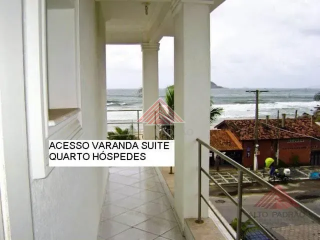 Sobrado à venda, no bairro Jardim Las Palmas em Guarujá