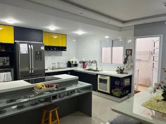 Sobrado 3 quartos e 4 banheiros, à venda, no bairro Cambuci em São Paulo