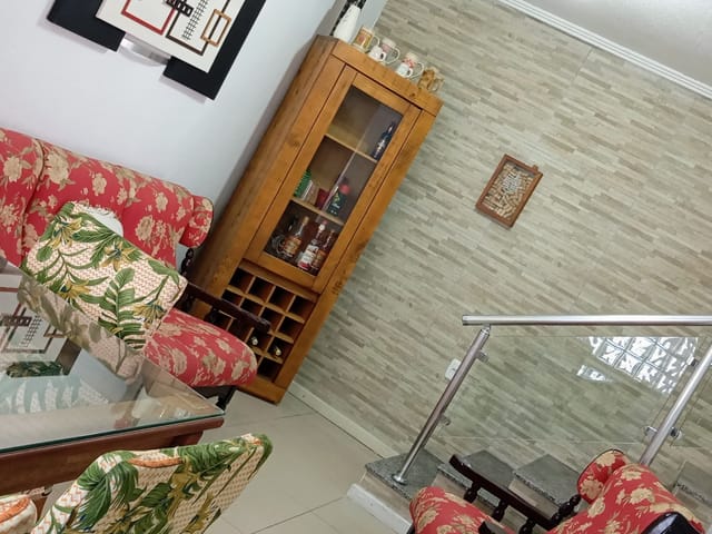 Casa 3 quartos e 2 banheiros, à venda, no bairro Areal em Pelotas