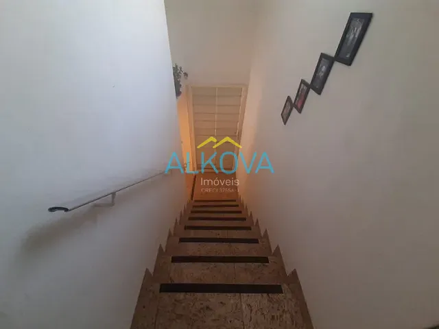 Sobrado com 143m² 6 quartos e 4 banheiros, à venda, no bairro Jardim Bela Vista em São José dos Campos