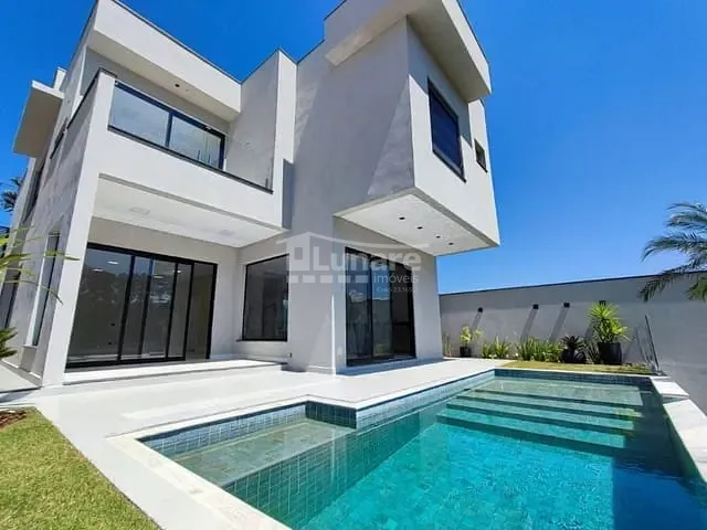 Sobrado com 330m² 3 quartos e 5 banheiros, à venda, no bairro Cézar de Souza em Mogi das Cruzes