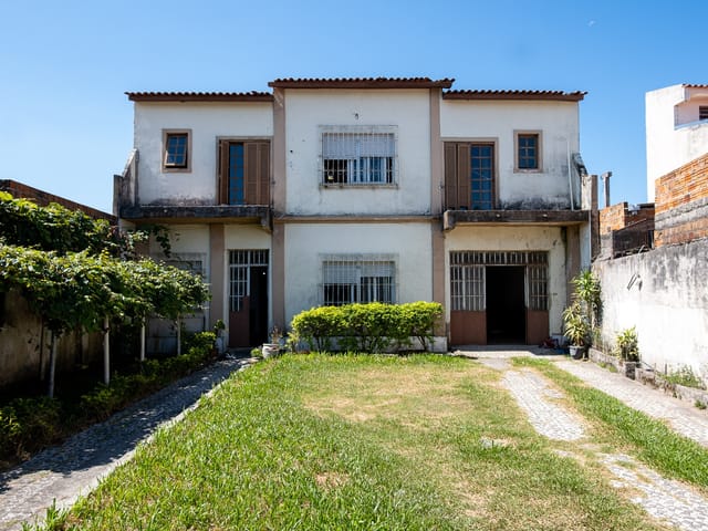 Casa com 572m² 5 quartos e 5 banheiros, à venda ou para alugar, no bairro Centro em Pelotas