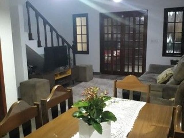 Foto do Sobrado - Sobrado com 3 dormitórios à venda, 160 m² por R$ 400.000,00 - Vila Das Flores - São José dos Campos/SP | INDEPENDENCE NEGOCIOS IMOBILIARIOS LTDA