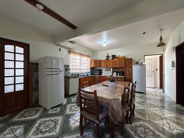 Casa com 167m² 3 quartos e 3 banheiros, à venda, no bairro Fragata em Pelotas