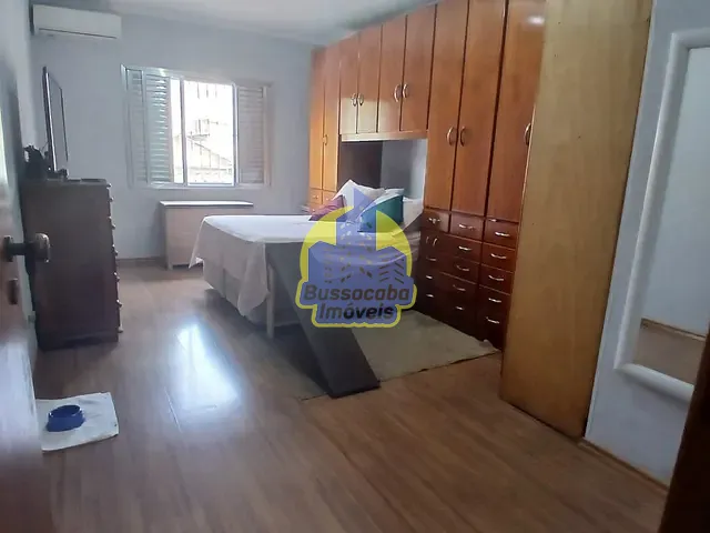 Sobrado com 204m² 3 quartos e 2 banheiros, à venda, no bairro km 18 em Osasco