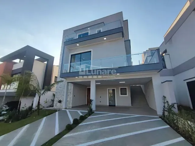 Sobrado com 303m² 4 quartos e 6 banheiros, à venda, no bairro Fazenda Rodeio em Mogi das Cruzes