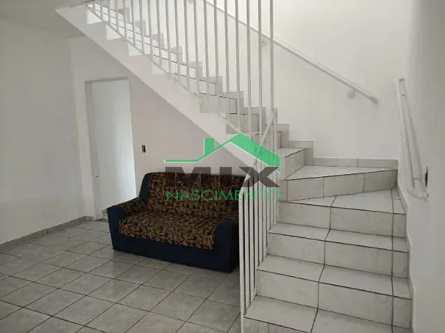 Sobrado com 242m² 4 quartos e 4 banheiros, à venda, no bairro Taboão em Diadema