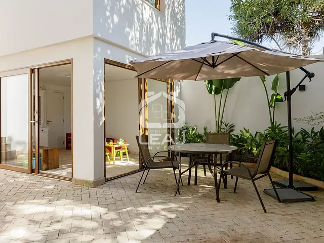 Sobrado com 427m² 3 quartos e 6 banheiros, à venda, no bairro Indianópolis em São Paulo