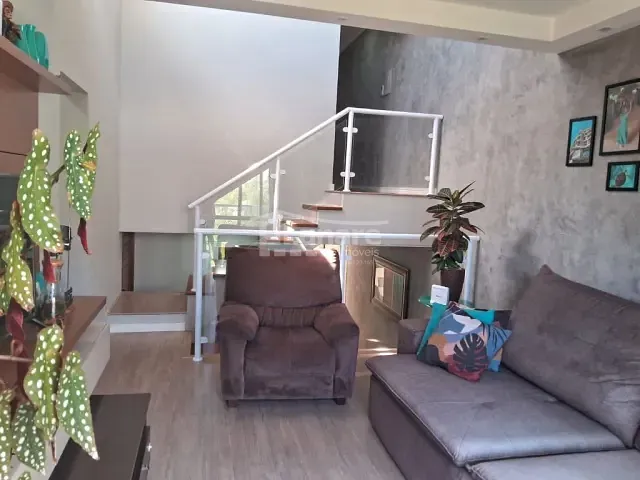 Sobrado com 270m² 4 quartos e 3 banheiros, à venda, no bairro Cézar de Souza em Mogi das Cruzes