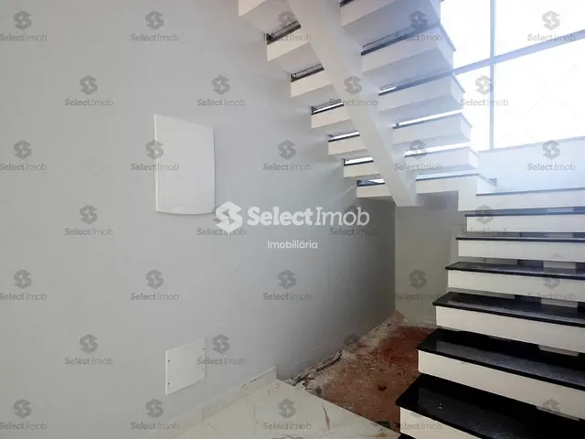 Sobrado com 180m² 3 quartos e 4 banheiros, à venda, no bairro Jardim Pilar em Mauá