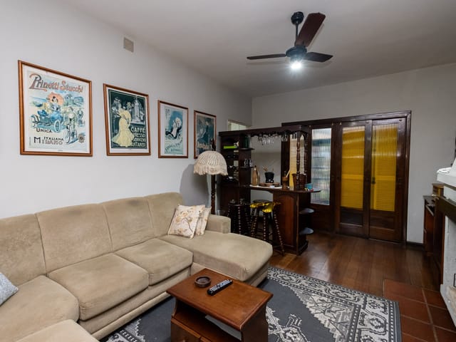 Casa com 551m² 4 quartos e 4 banheiros, à venda, no bairro Areal em Pelotas
