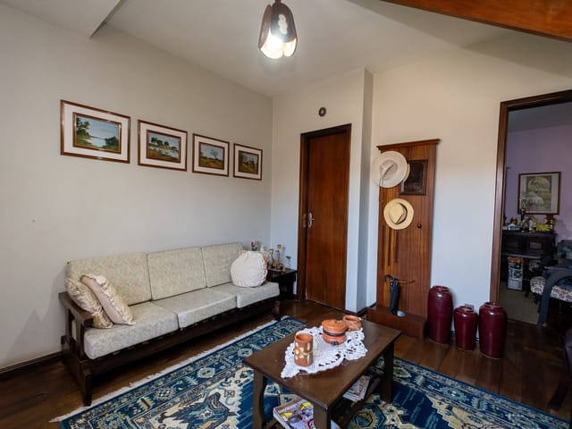 Casa com 551m² 4 quartos e 4 banheiros, à venda, no bairro Areal em Pelotas