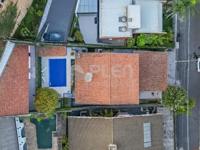 Sobrado com 670m² 3 quartos e 6 banheiros, à venda, no bairro Jardim São Bento em São Paulo
