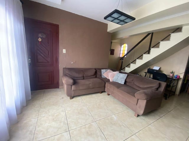 Casa 3 quartos e 4 banheiros, à venda, no bairro Areal em Pelotas