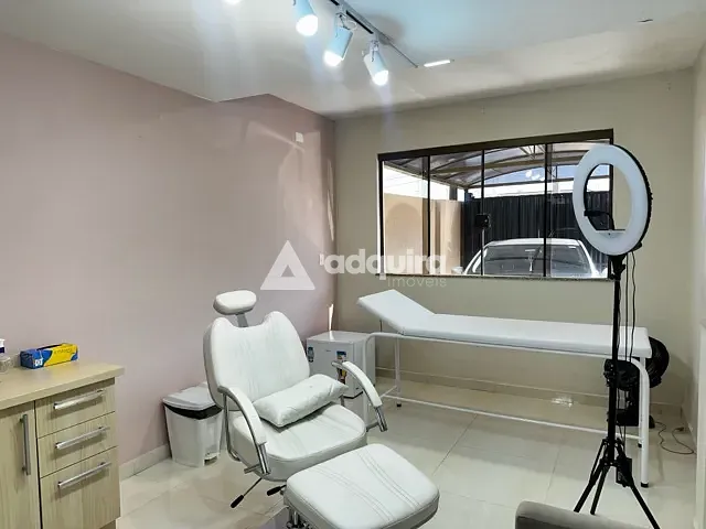 Sobrado com 200m² 3 quartos e 3 banheiros, à venda, no bairro Jardim Carvalho em Ponta Grossa
