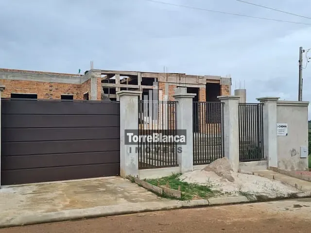 Sobrado com 361m² 4 quartos e 6 banheiros, à venda, no bairro Cará-Cará em Ponta Grossa