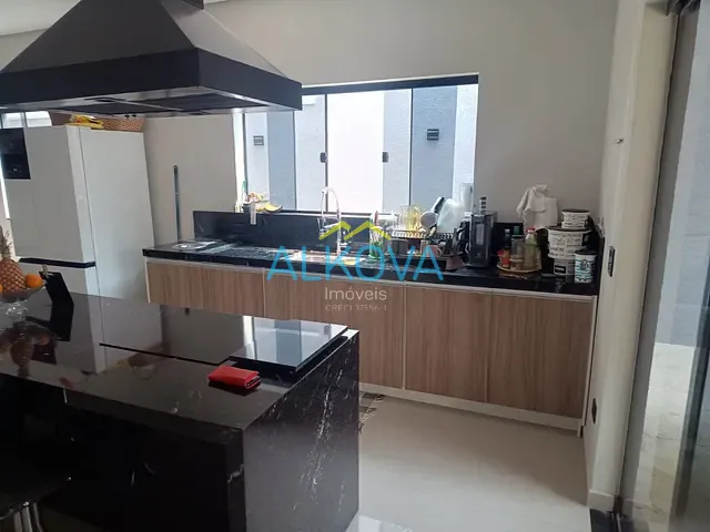 Sobrado com 175m² 3 quartos e 3 banheiros, à venda, no bairro Setville Altos De São José em São José dos Campos