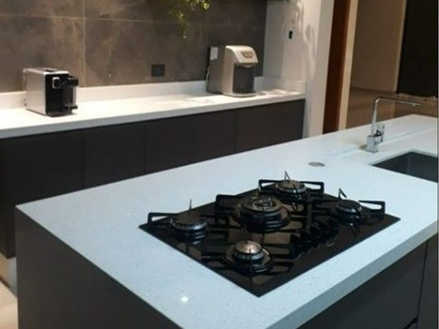 Foto do Sobrado - Sobrado com 3 dormitórios à venda, 300 m² por R$ 1.700.000,00 - Condomínio Parque Vale dos Lagos - Jacareí/SP | INDEPENDENCE NEGOCIOS IMOBILIARIOS LTDA