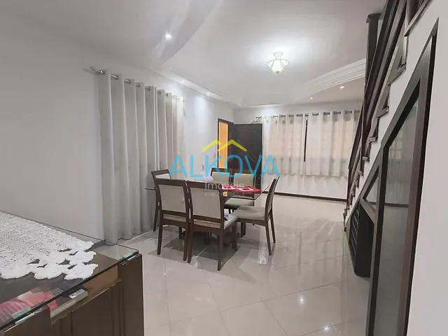 Sobrado com 170m² 4 quartos e 2 banheiros, à venda, no bairro Jardim Sul em São José dos Campos
