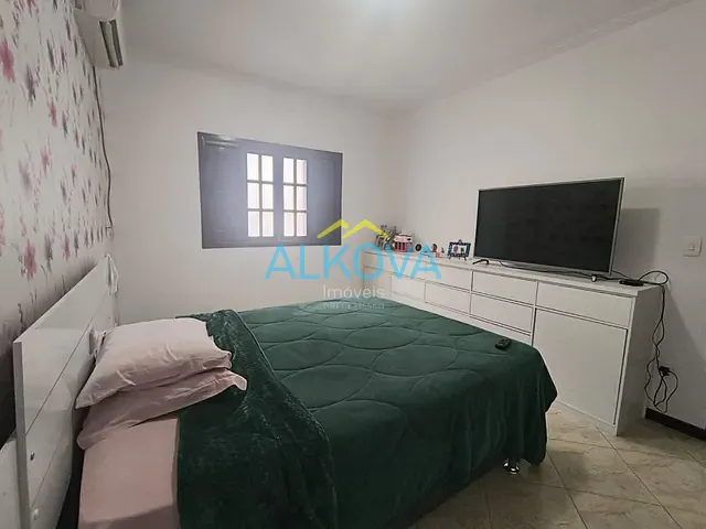 Sobrado com 170m² 4 quartos e 2 banheiros, à venda, no bairro Jardim Sul em São José dos Campos